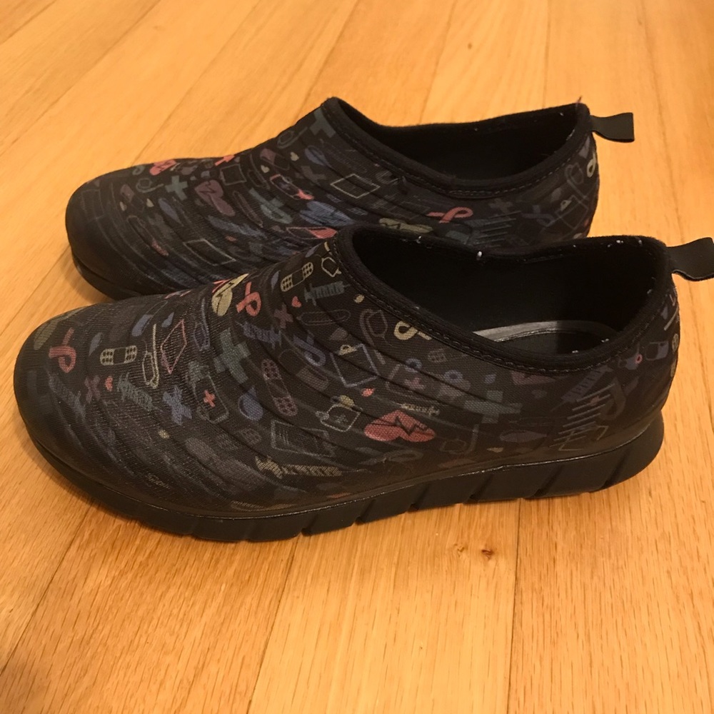 Nursing shoes